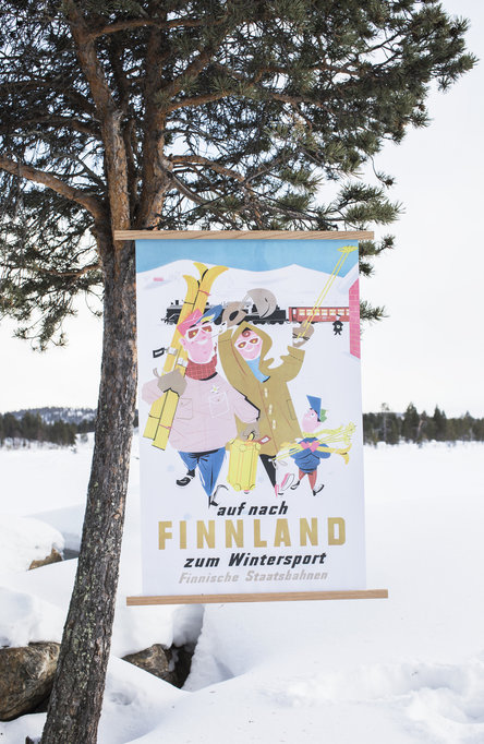 The Happy Skiing Family, 50×70 poster