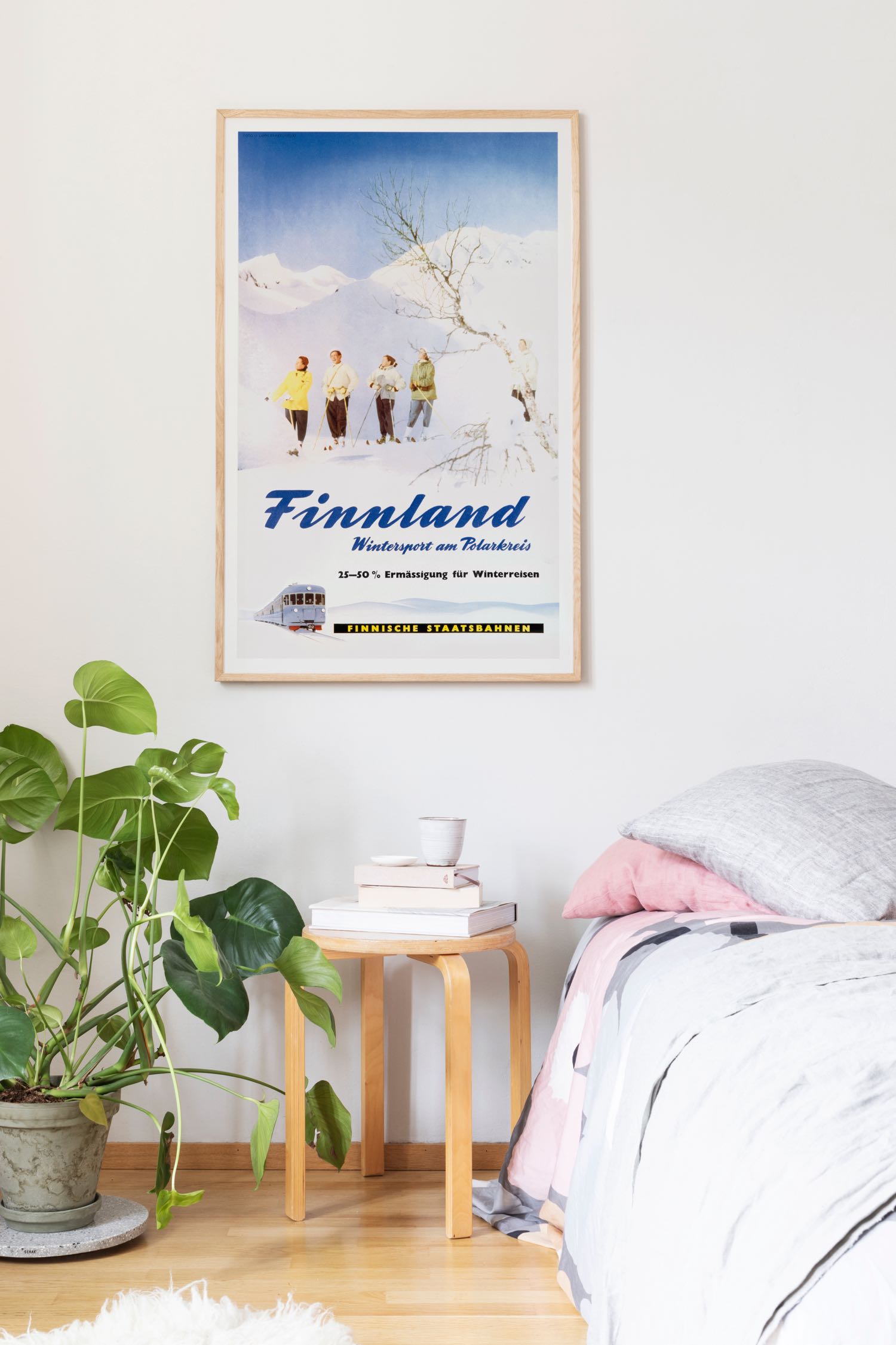 Inredningsbild föreställande vintage Finland affisch med temat “Pyhätunturi”, i storlek 70x100 cm.